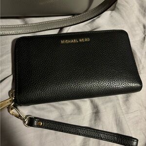 Micheal kors wristlet
